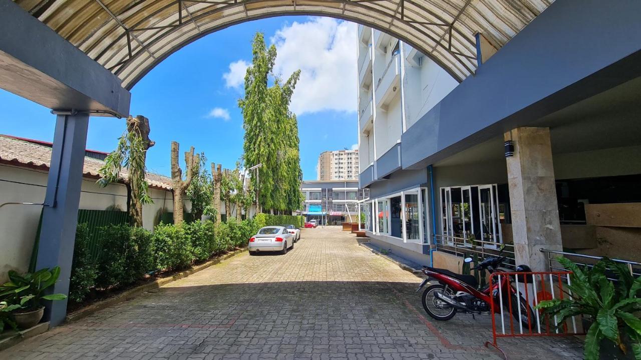 Nora Bukit Hotel Phuket Exterior photo